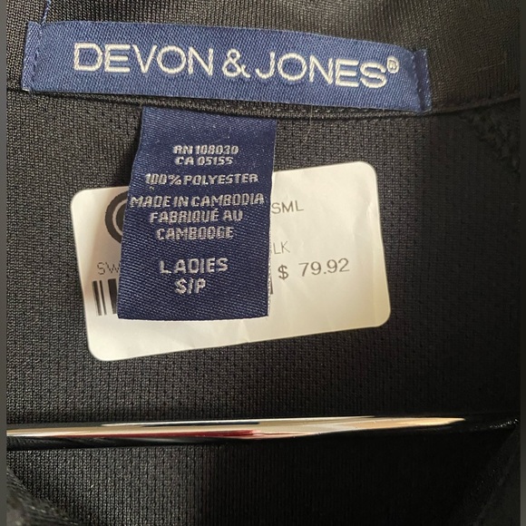 Devon & Jones Womens Wrigley Field 1/4 Zip Top - Picture 5 of 12